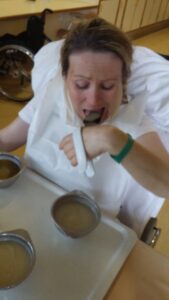 20170607 prva žlica jed sama